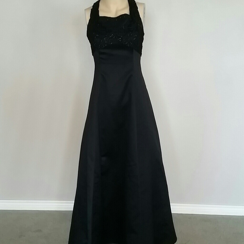 Night scene size 5-6 prom dress